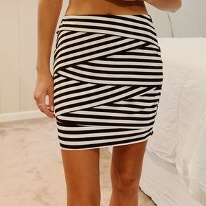 Neesha // B+W Patterned Mini Skirt